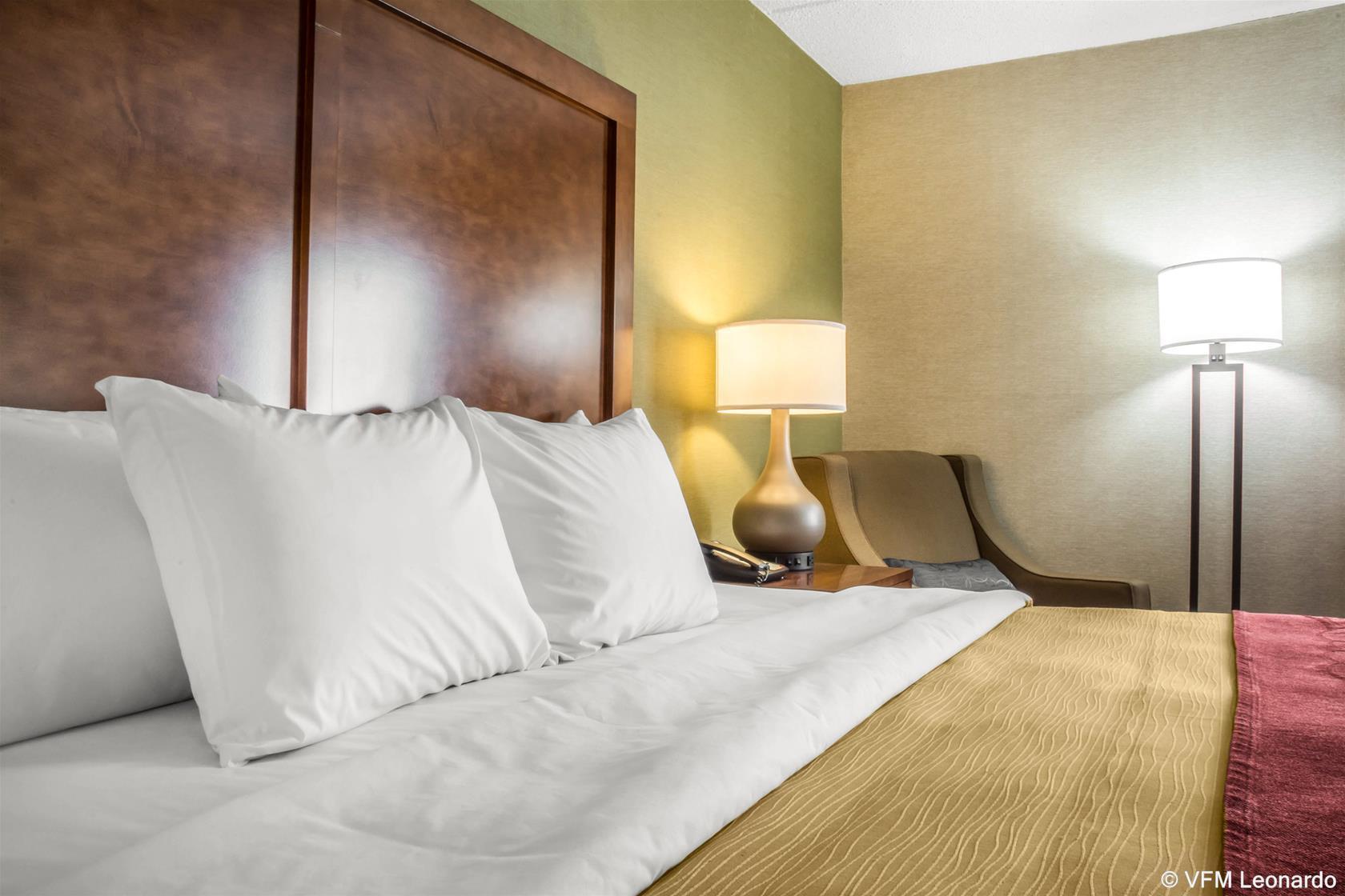 Clarion Pointe Jamestown - Falconer מראה חיצוני תמונה