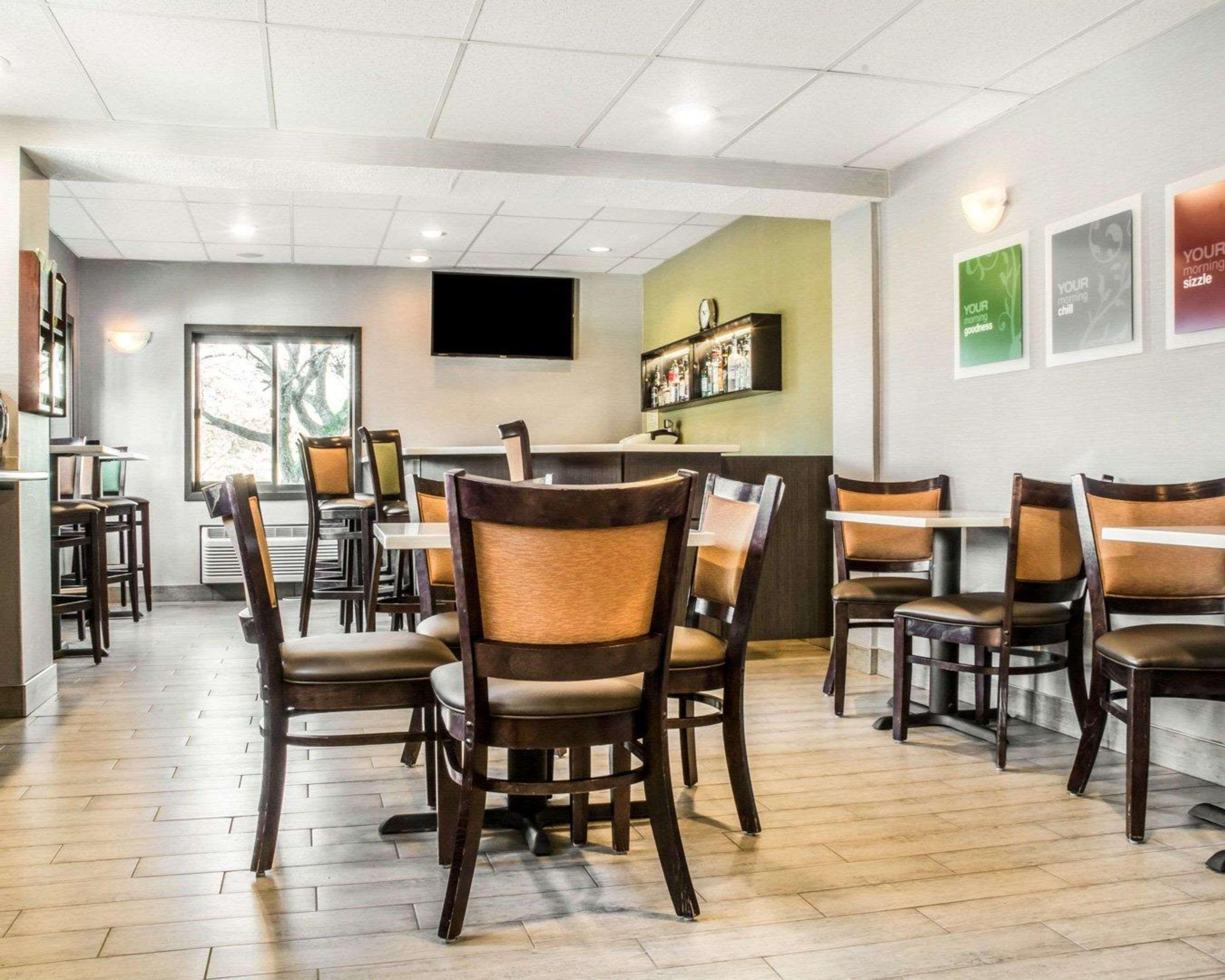 Clarion Pointe Jamestown - Falconer מראה חיצוני תמונה